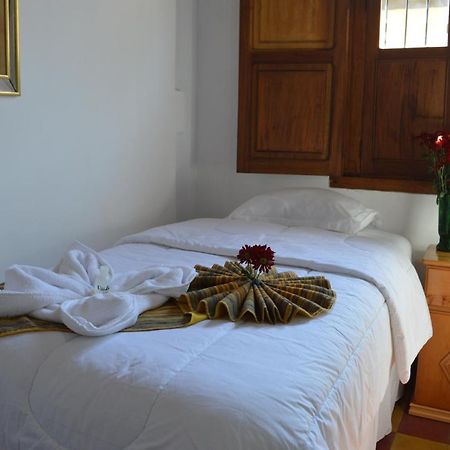 Hotel Y Galeria Uxlabil Antigua Eksteriør billede