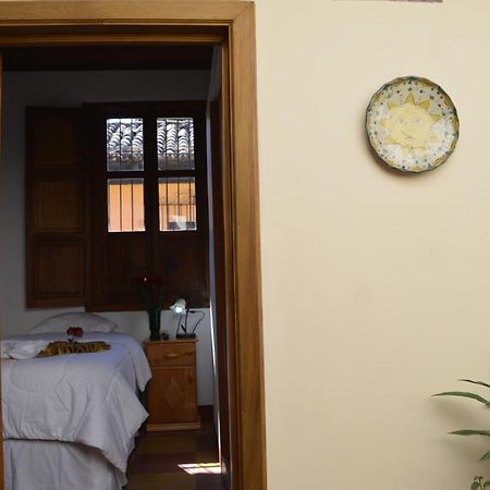 Hotel Y Galeria Uxlabil Antigua Eksteriør billede