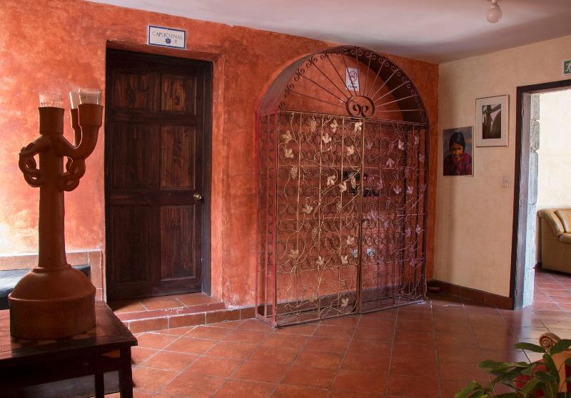Hotel Y Galeria Uxlabil Antigua Eksteriør billede