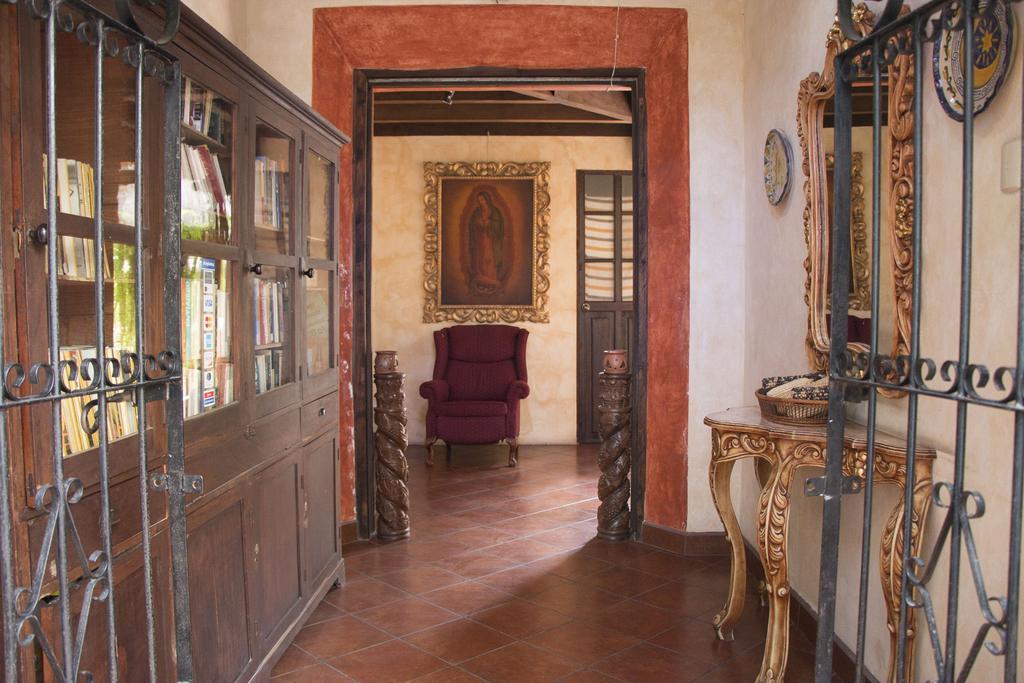 Hotel Y Galeria Uxlabil Antigua Eksteriør billede