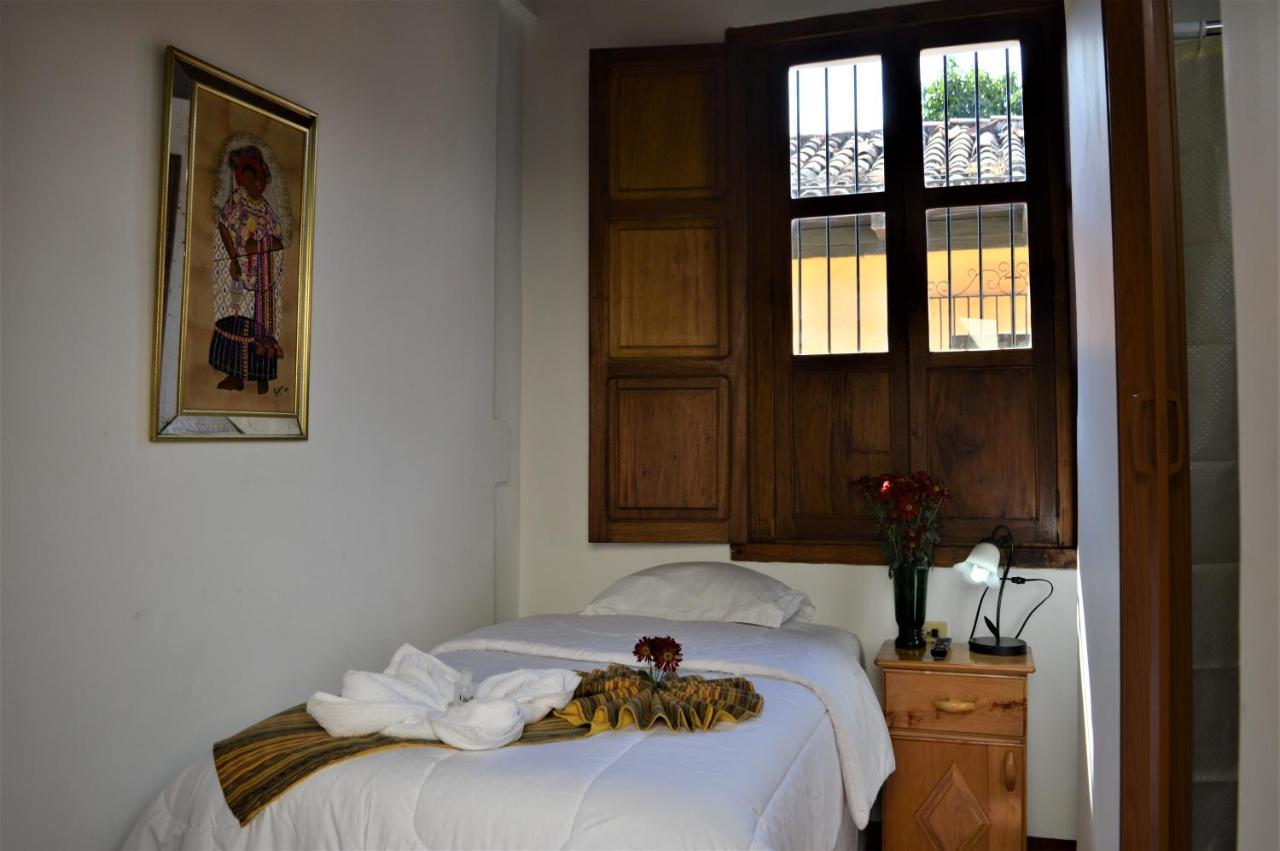 Hotel Y Galeria Uxlabil Antigua Eksteriør billede